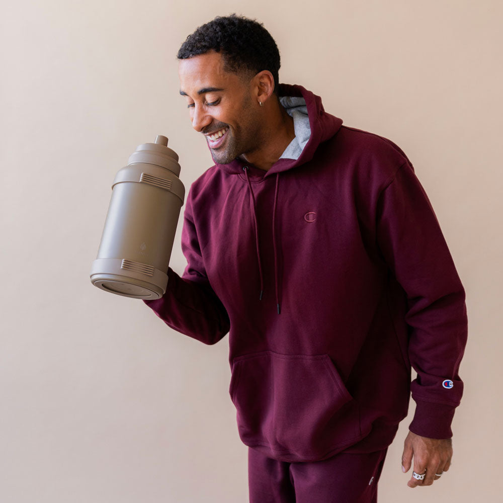 78-oz-titan-bottle-pastel-collection-z7 32_Manna_Website_Lifestyles_Titan_Darker_2.jpg