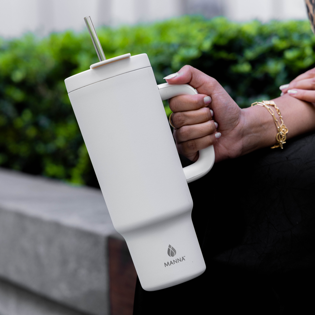 40-oz-leisure-tumbler-m4 Core_Home_Manna_Lifestyle_AUG_13-38.png