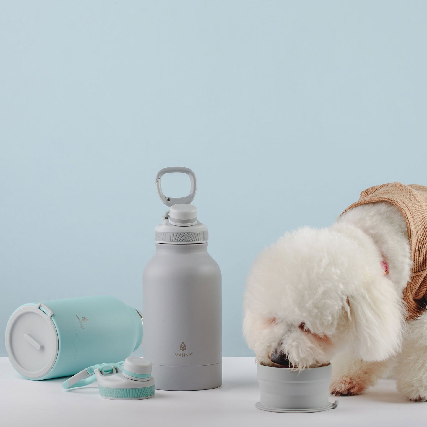 46-oz-rover-bottle-o5 WEB_156A7390_2b12558f-2e11-4712-881b-a120febc680c.jpg
